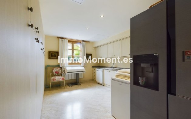 Wiederverkauf - Villa - Marbella - Nueva Andalucía