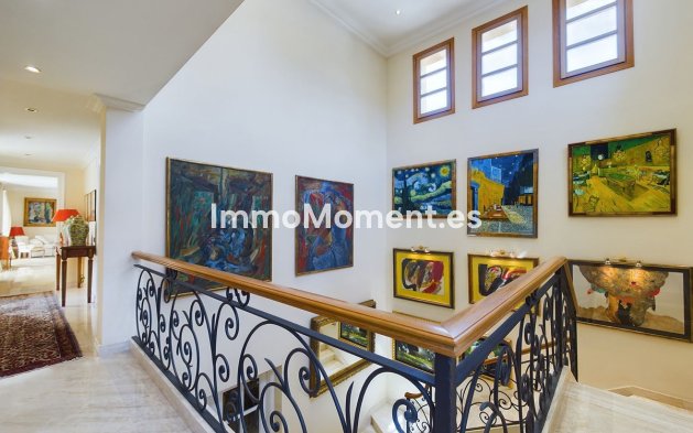 Wiederverkauf - Villa - Marbella - Nueva Andalucía