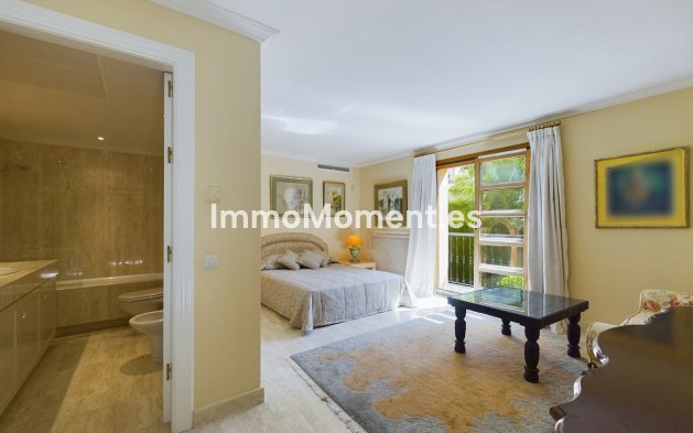 Wiederverkauf - Villa - Marbella - Nueva Andalucía