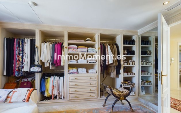 Wiederverkauf - Villa - Marbella - Nueva Andalucía