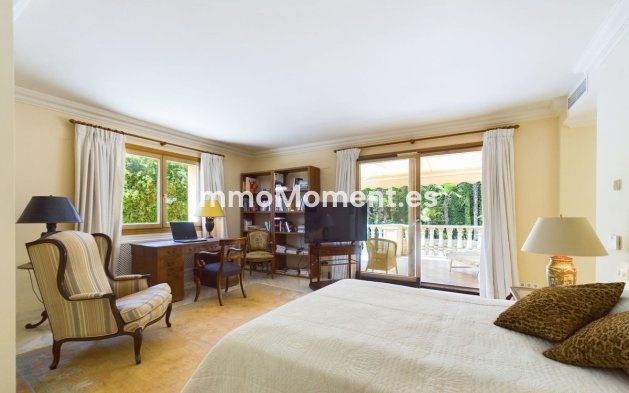 Wiederverkauf - Villa - Marbella - Nueva Andalucía