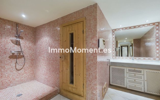 Wiederverkauf - Villa - Marbella - Nueva Andalucía