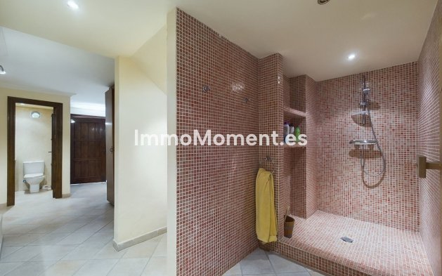 Wiederverkauf - Villa - Marbella - Nueva Andalucía