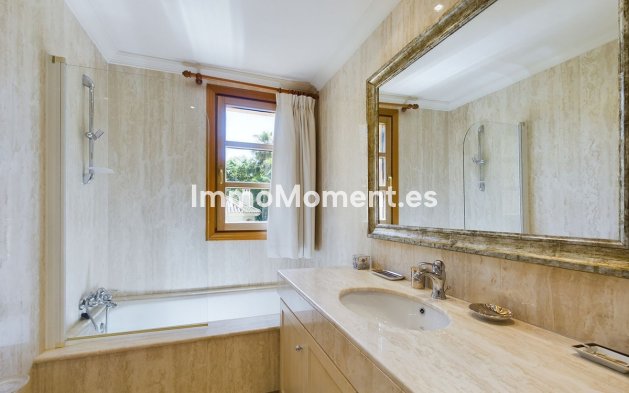 Wiederverkauf - Villa - Marbella - Nueva Andalucía