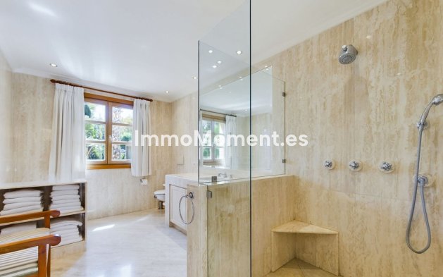 Wiederverkauf - Villa - Marbella - Nueva Andalucía