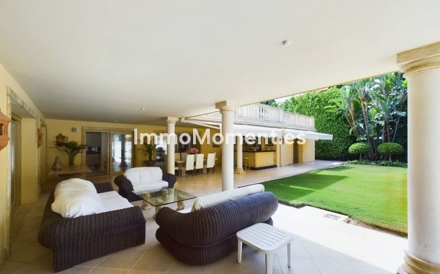Wiederverkauf - Villa - Marbella - Nueva Andalucía