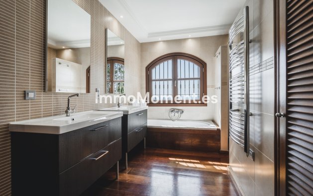 Reventa - Villa - Estepona  - Estepona Centro