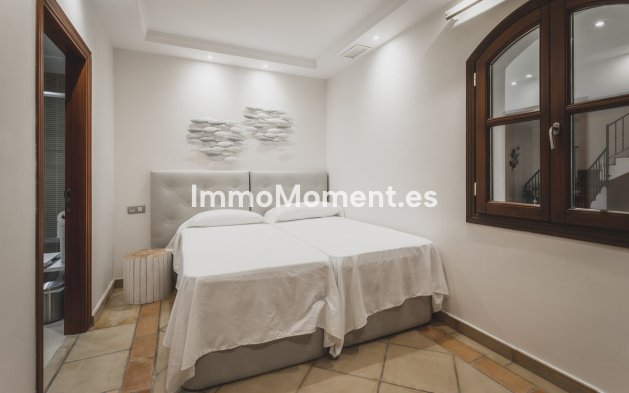Reventa - Villa - Estepona  - Estepona Centro