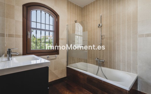 Reventa - Villa - Estepona  - Estepona Centro