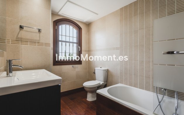 Reventa - Villa - Estepona  - Estepona Centro