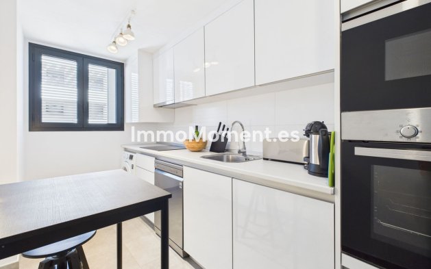 Wiederverkauf - Wohnung - Estepona  - Estepona Centro