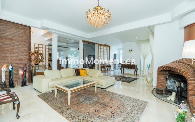 Reventa - Villa - Marbella - La Mairena