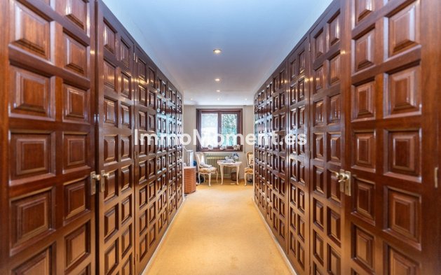 Revente - Villa - Marbella - Marbesa