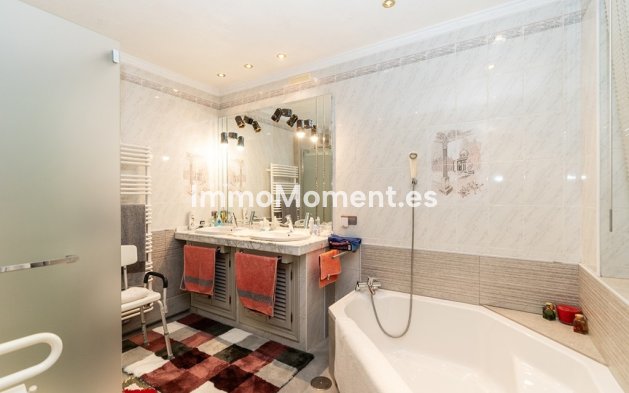 Revente - Villa - Marbella - Marbesa