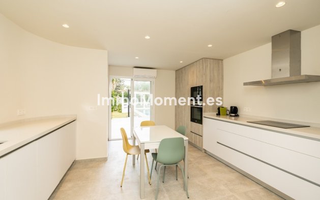 Wiederverkauf - Villa - Marbella - Marbesa