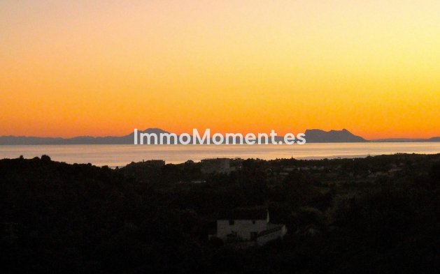 Revente - Terrain - Estepona  - Selwo
