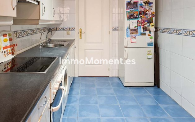 Resale - Apartment - Marbella - Nueva Andalucía