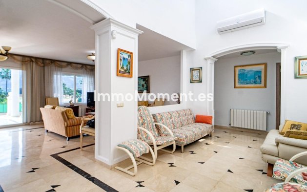 Resale - Detached villa - Alfaz del Pi - L'Alfás del Pi Centro