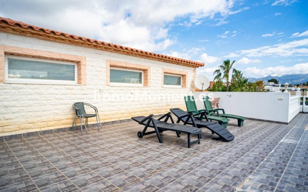Resale - Detached villa - Alfaz del Pi - L'Alfás del Pi Centro
