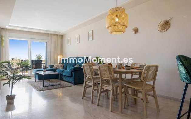 Resale - Apartment - Estepona - Selwo