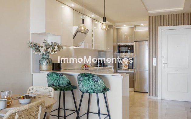 Resale - Apartment - Estepona - Selwo