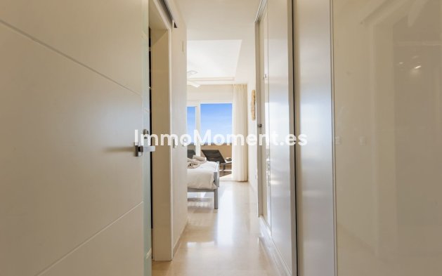 Resale - Apartment - Estepona - Selwo
