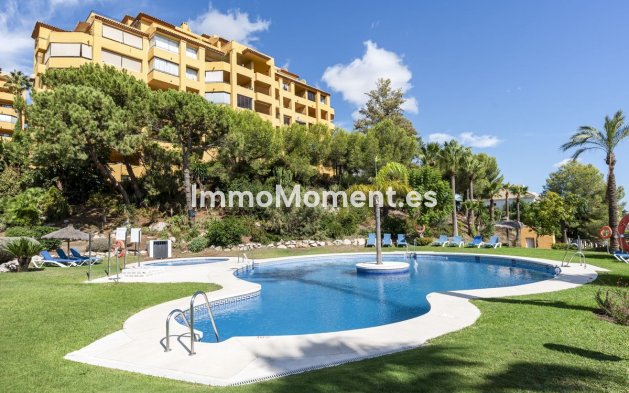 Resale - Apartment - Estepona - Selwo