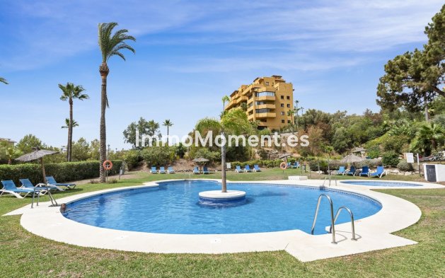Resale - Apartment - Estepona - Selwo