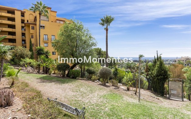 Resale - Apartment - Estepona - Selwo