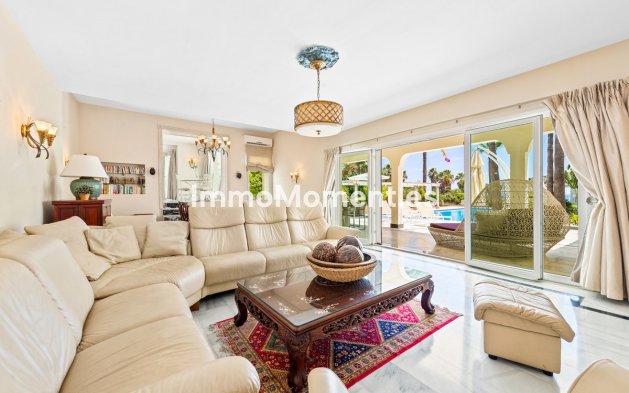 Resale - Villa - Estepona - Estepona Centro