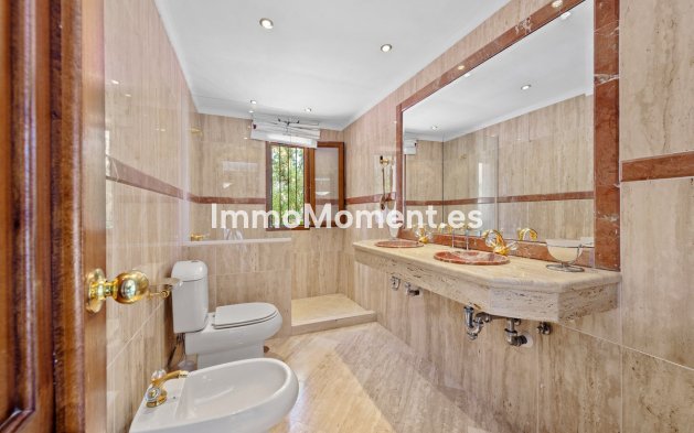 Resale - Villa - Estepona - Estepona Centro