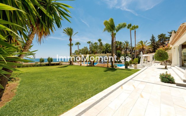 Resale - Villa - Estepona - Estepona Centro