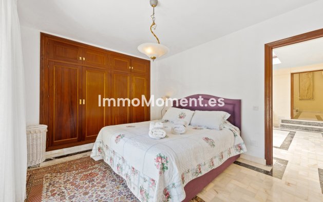 Resale - Villa - Estepona - Estepona Centro