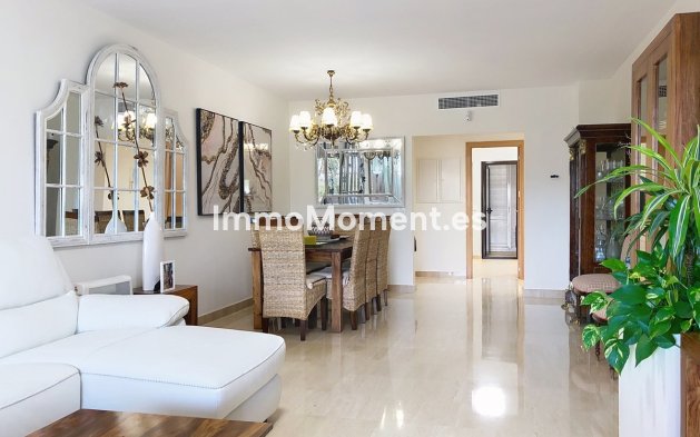 Resale - Apartment - Estepona - Estepona Centro
