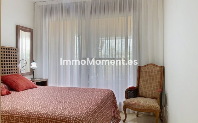 Resale - Apartment - Estepona - Estepona Centro