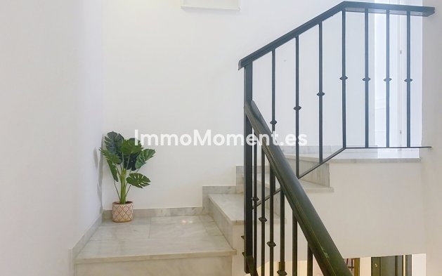 Wiederverkauf - Villa - Marbella - Guadalmina Alta