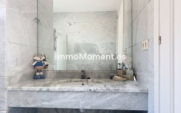 Wiederverkauf - Villa - Marbella - Guadalmina Alta