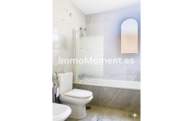 Wiederverkauf - Villa - Marbella - Guadalmina Alta