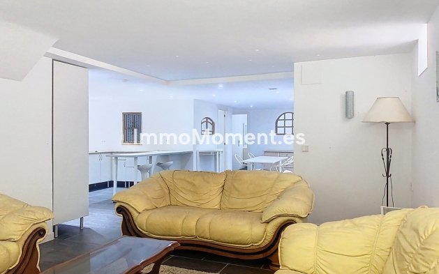 Wiederverkauf - Villa - Marbella - Guadalmina Alta