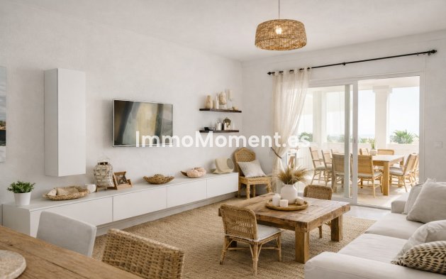 Resale - Apartment - Estepona - Selwo