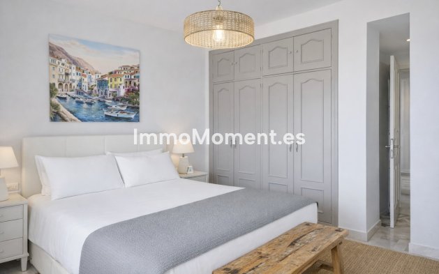 Resale - Apartment - Estepona - Selwo