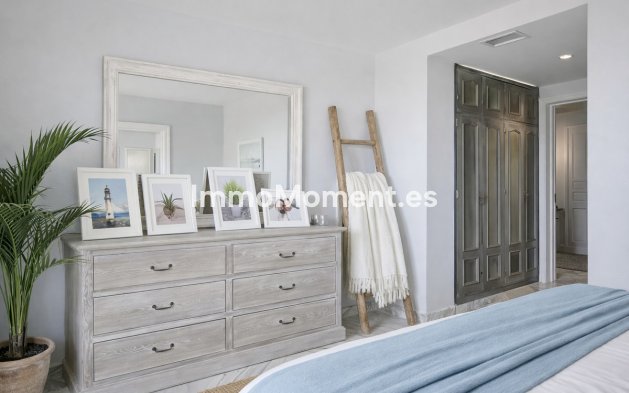 Resale - Apartment - Estepona - Selwo