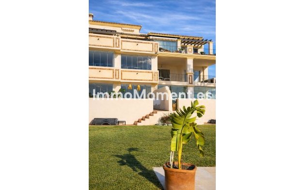 Resale - Apartment - Estepona - Selwo