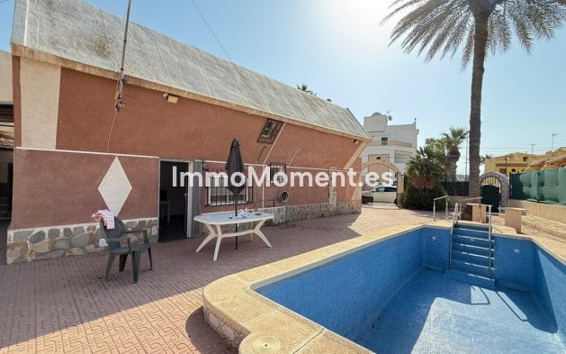 Revente - Villa - Torrevieja - Torrevieja Centro