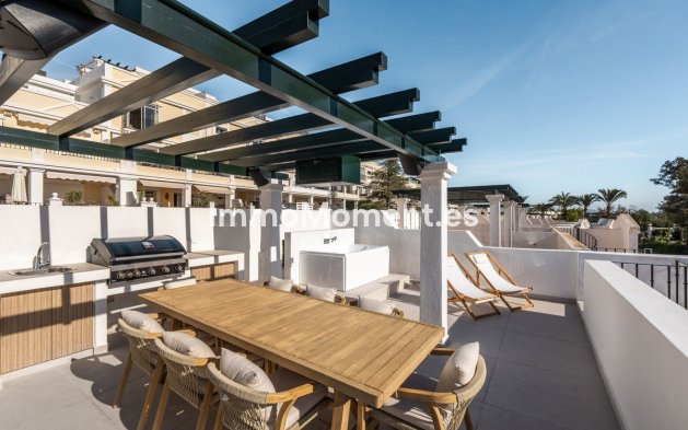 Wiederverkauf - Wohnung - Marbella - Nueva Andalucía