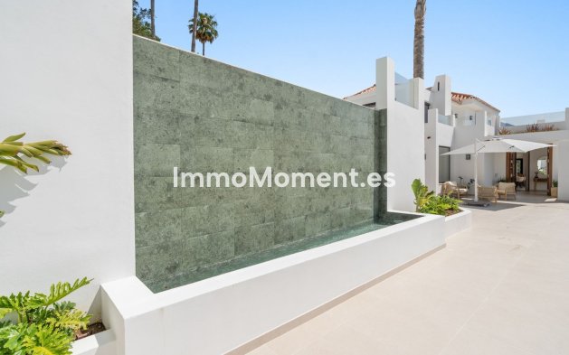 Resale - Villa - Marbella - Nueva Andalucía