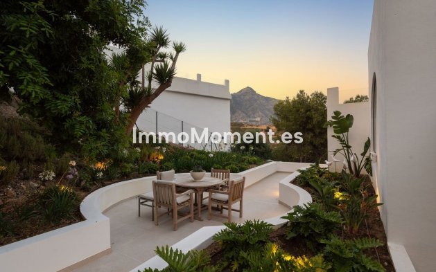 Resale - Villa - Marbella - Nueva Andalucía