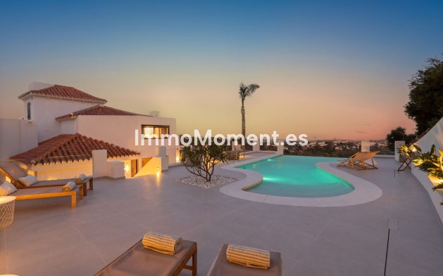 Resale - Villa - Marbella - Nueva Andalucía
