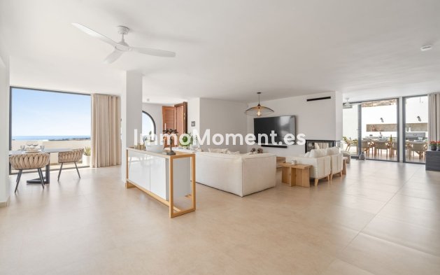 Resale - Villa - Marbella - Nueva Andalucía