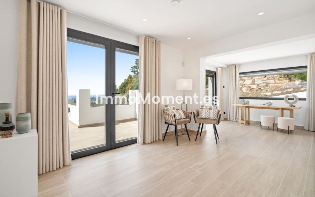 Resale - Villa - Marbella - Nueva Andalucía